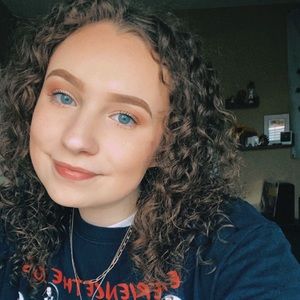 Meet your Posher, Hailey